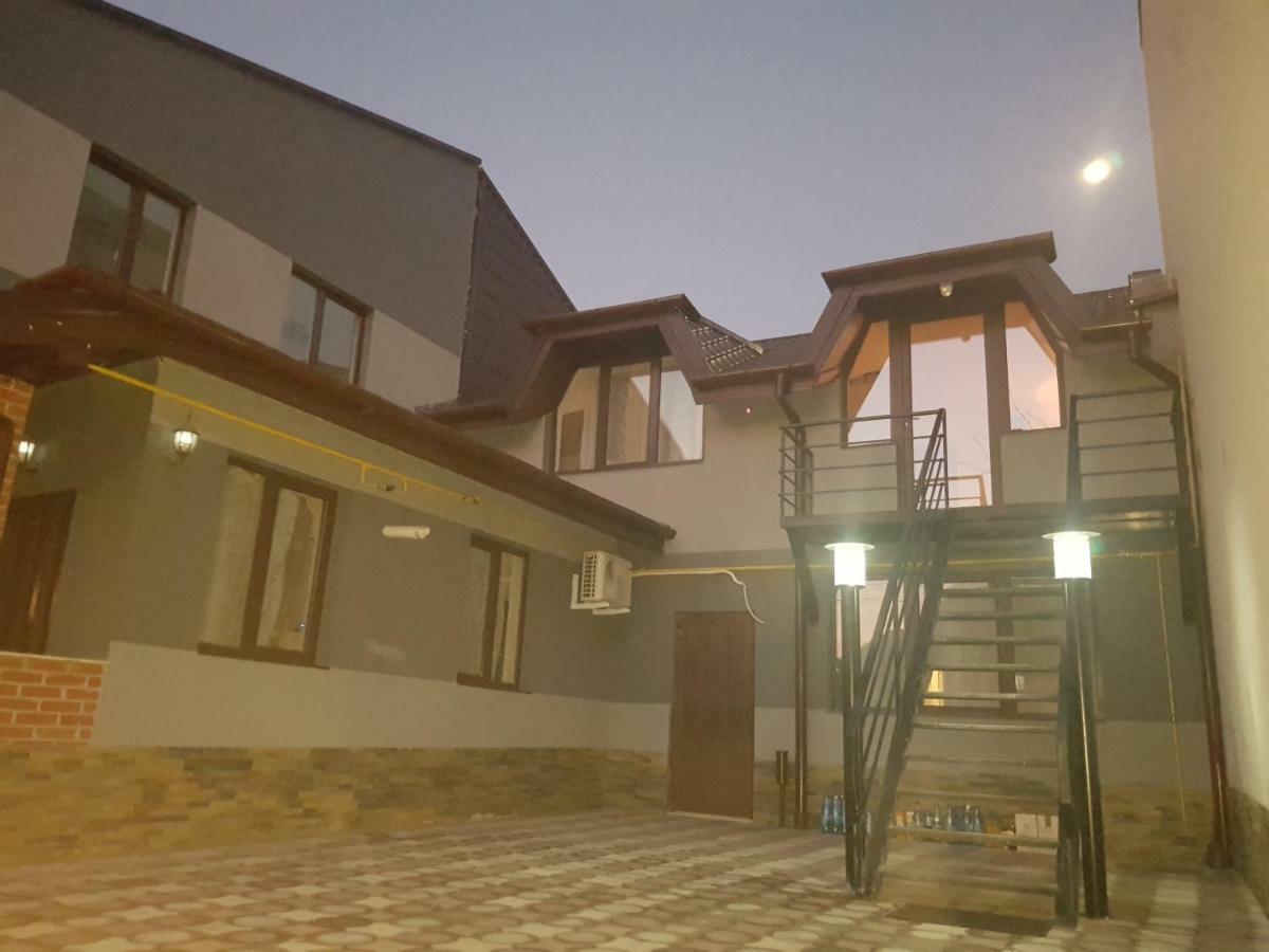 Отель Casa Lions Тимишоара Экстерьер фото